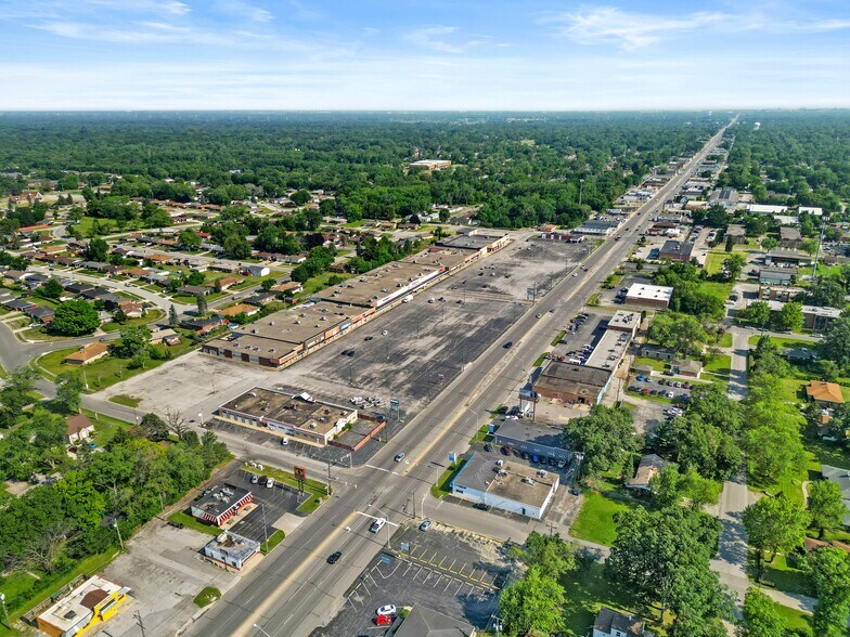 More Photos Of 5340-5364 Broadway, Merrillville Storefront For Sale