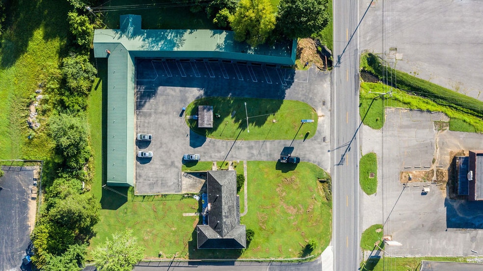 More Photos Of 225 Sturgis Rd, Marion Hotel For Sale