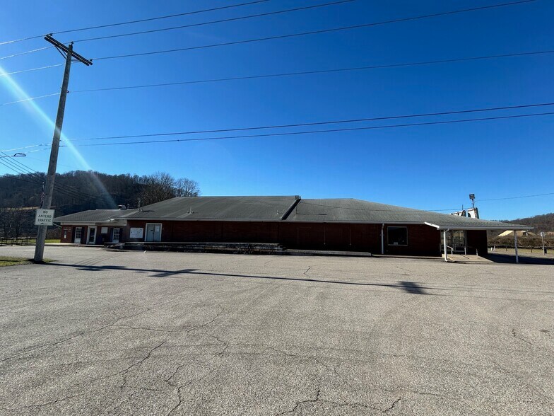 More Photos Of , Newport Unknown For Sale