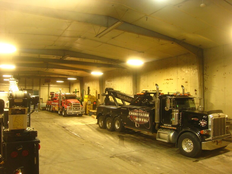 More Photos Of 500 Hunt Ave, Charleston Warehouse For Sale