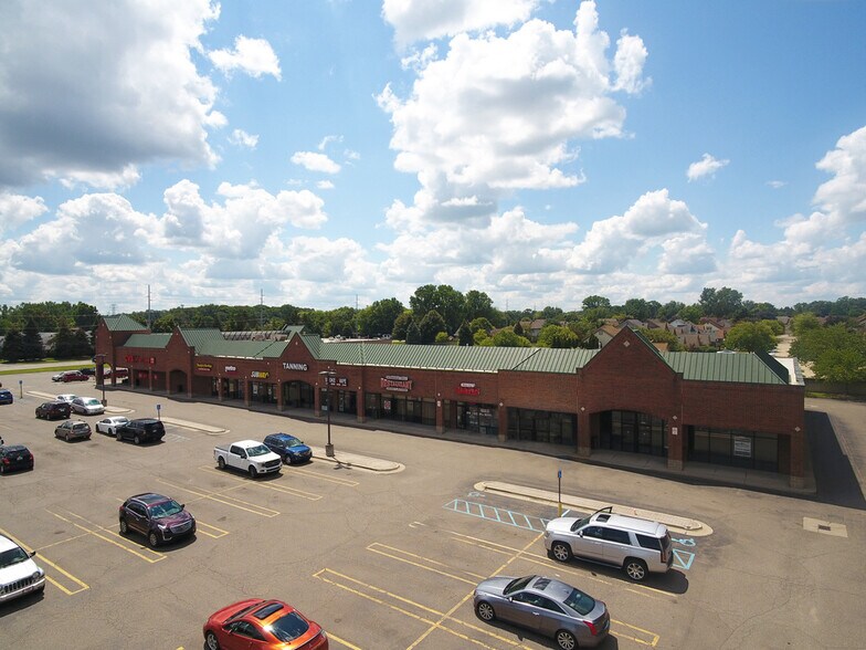 More Photos Of 8811-8899 Newburgh Rd, Livonia Unknown For Lease
