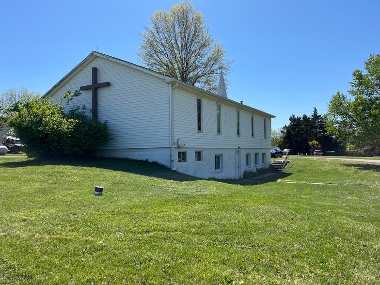 Primary Photo Of 12584 SW Highway 6, Stewartsville Religious Facility For Sale