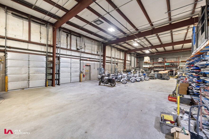 More Photos Of 4151 Industrial Park Dr, Norcross Warehouse For Lease