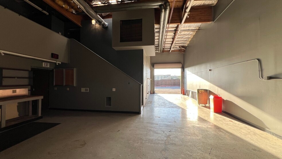 More Photos Of 1848 W 11th St, Upland Warehouse For Lease