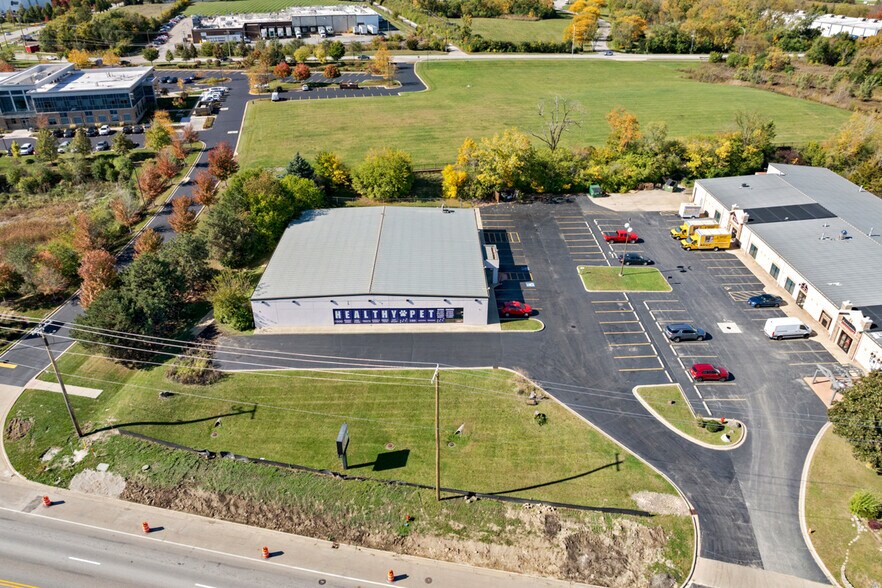 More Photos Of 2620 N Farnsworth Ave, Aurora Freestanding For Sale