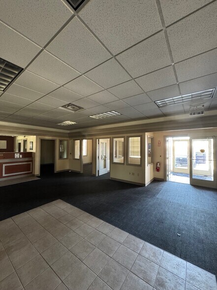 More Photos Of 30379 Gratiot Ave, Roseville Bank For Lease