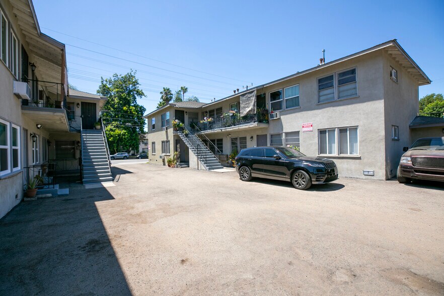 More Photos Of 15445 Vanowen St, Van Nuys Apartments For Sale