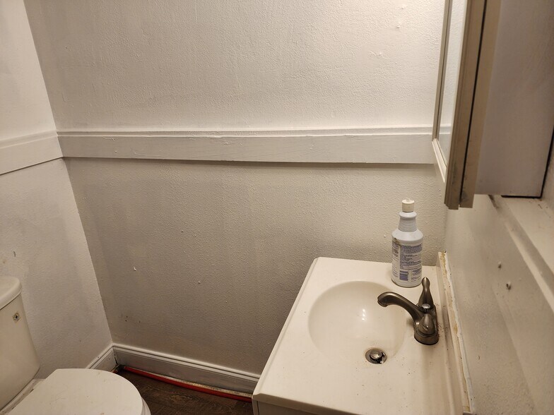 More Photos Of 1008 Maltby Ave, Orlando Auto Repair For Lease