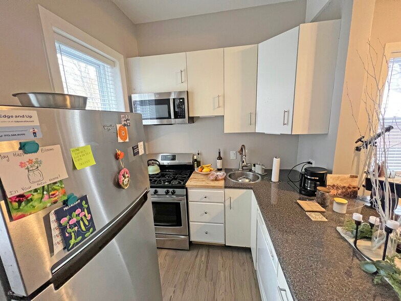 More Photos Of 4701-4703 N Winchester Ave, Chicago Apartments For Sale