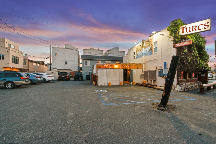More Photos Of 16321 Pacific Coast Hwy, Sunset Beach Bar For Sale