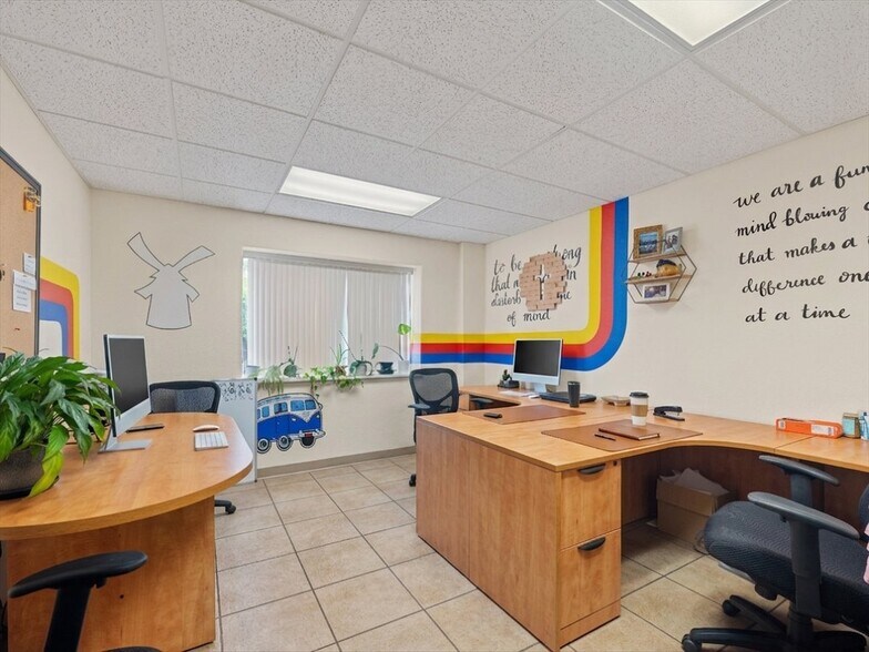 More Photos Of 2545 Aerial Way SE, Salem Warehouse For Sale