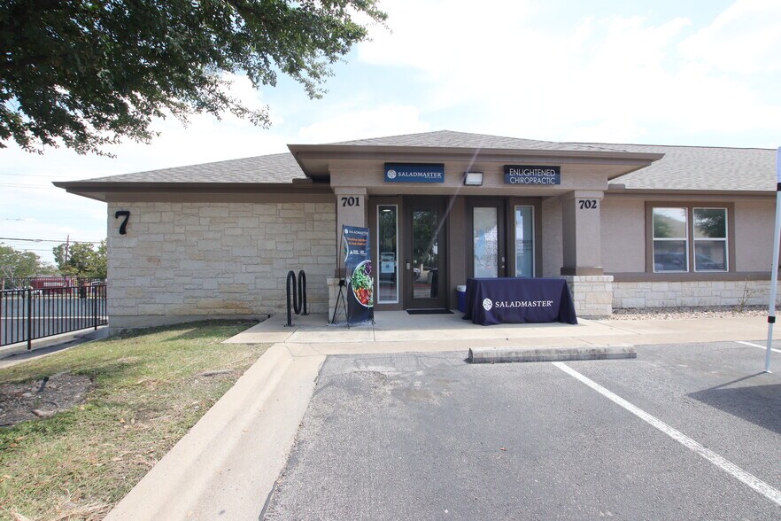 Primary Photo Of 1508 Dessau Ridge Ln, Austin Medical For Sale