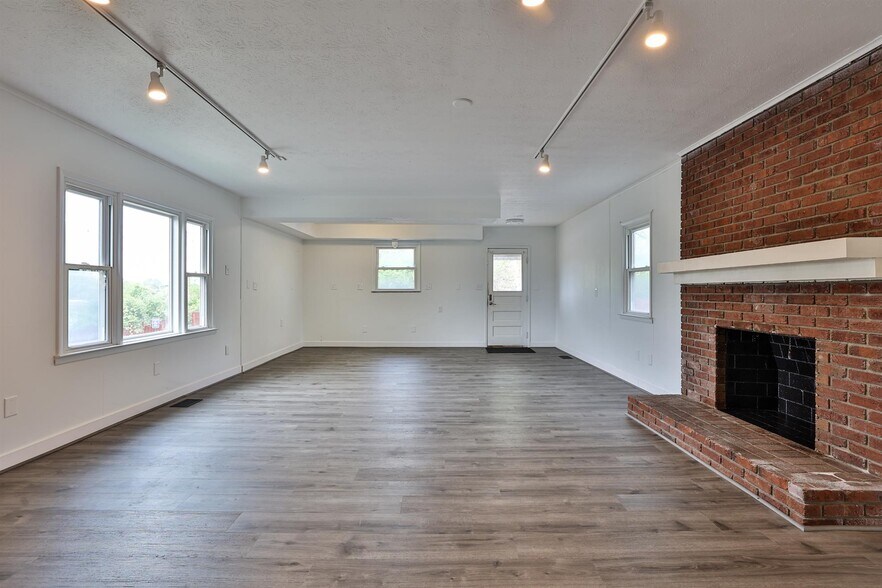 More Photos Of 7197 Paddison Rd, Cincinnati Daycare Center For Sale