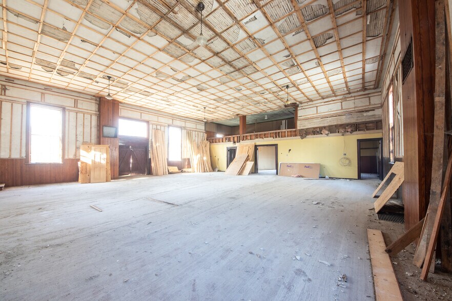 More Photos Of 100 County Highway 29A, Springfield Center Theater Concert Hall For Sale