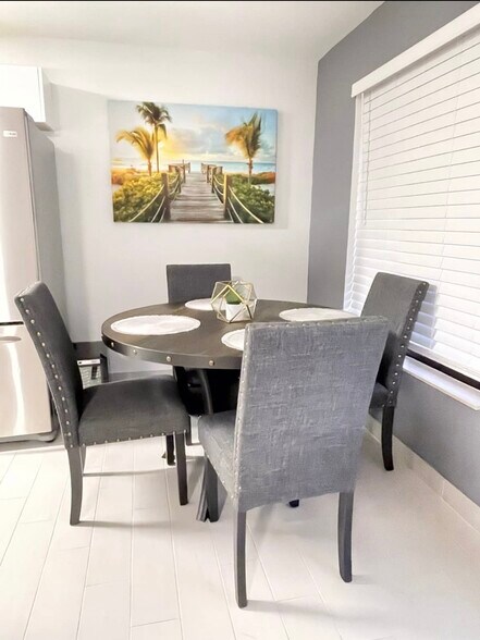 More Photos Of 2638 Lake Dr, Riviera Beach Apartments For Sale