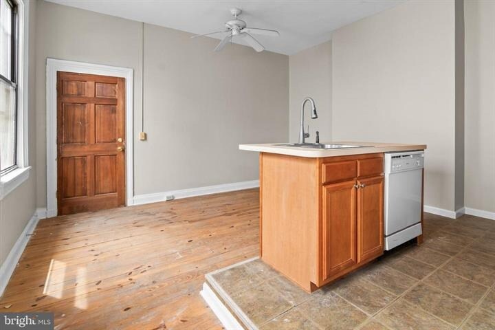 More Photos Of 2112 Fleet St, Baltimore Bar For Sale