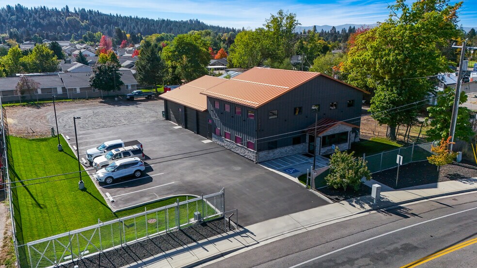 More Photos Of 17612 E Sprague Ave, Spokane Valley Office For Sale