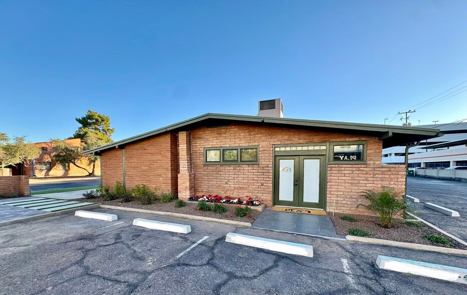 More Photos Of 51 E Monterey Way, Phoenix Medical For Lease