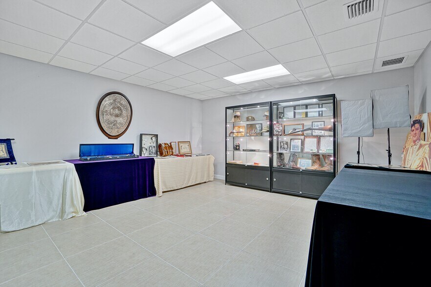 More Photos Of 8200-8358 NW 30th Ter, Doral Coworking Space