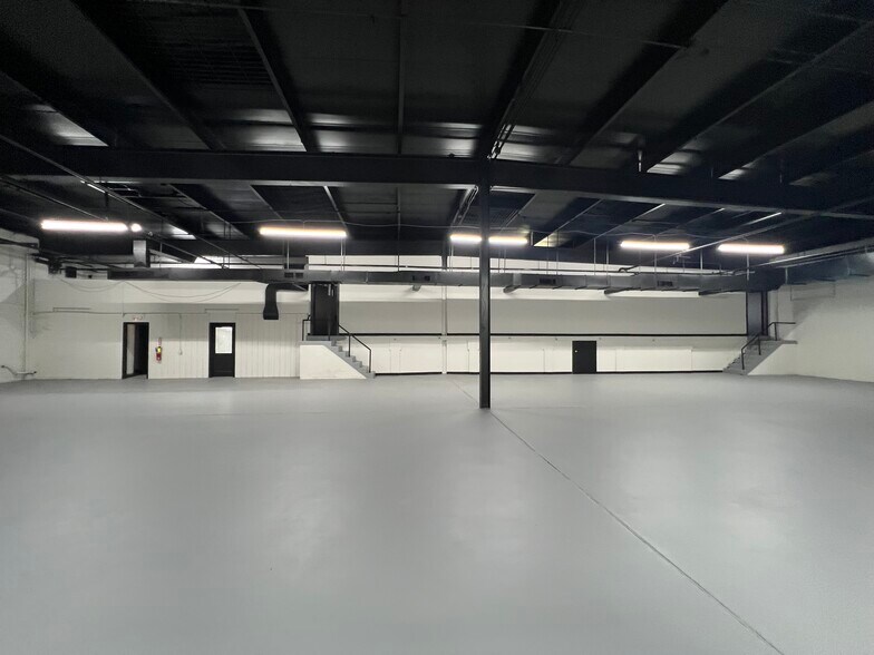 More Photos Of 2810 W Saratoga St, Baltimore Warehouse For Sale
