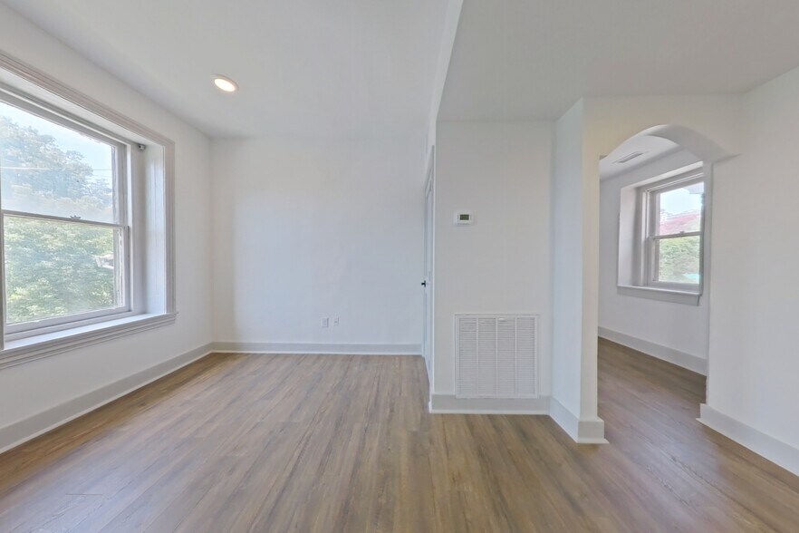 More Photos Of 201 Rochelle Ave, Philadelphia Multifamily For Sale