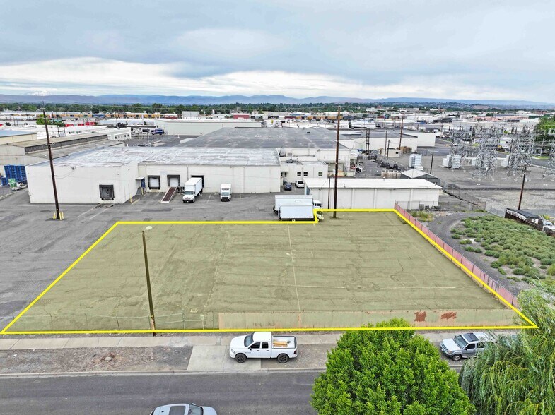 More Photos Of 911 S 3rd St, Yakima Land For Lease