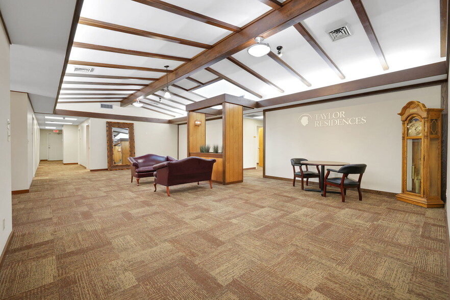 More Photos Of 6601-6535 Chester Ave, Jacksonville Continuing Care Retirement Community For Lease