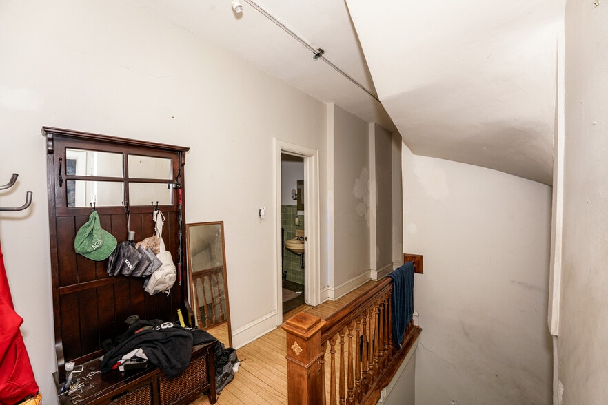 More Photos Of 2670-2678 N Holton St, Milwaukee Storefront Retail Residential For Sale