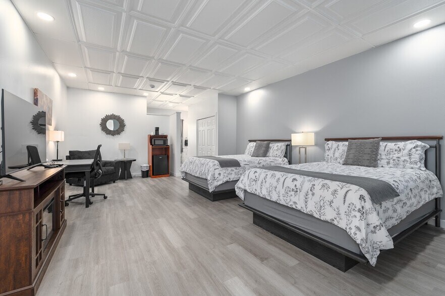 More Photos Of 200 Wapato Ct, Manson Hotel For Sale