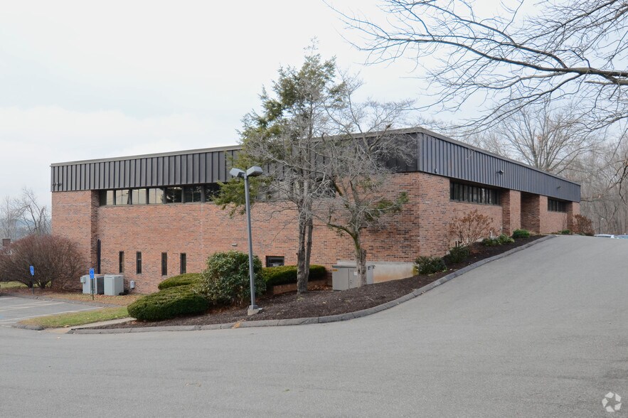 More Photos Of 535 Saybrook Rd, Middletown Medical For Lease