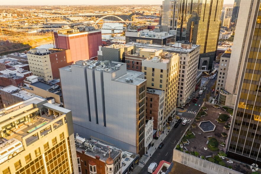 More Photos Of 210 4th Ave N, Nashville Hotel For Lease