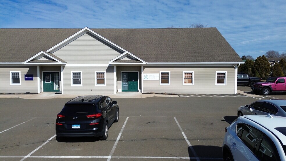 Primary Photo Of 4 Grove Beach Rd N, Westbrook Medical For Lease