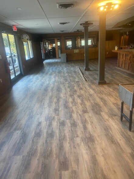 More Photos Of 3746 Mount Pleasant Rd, Sherrills Ford Restaurant For Sale