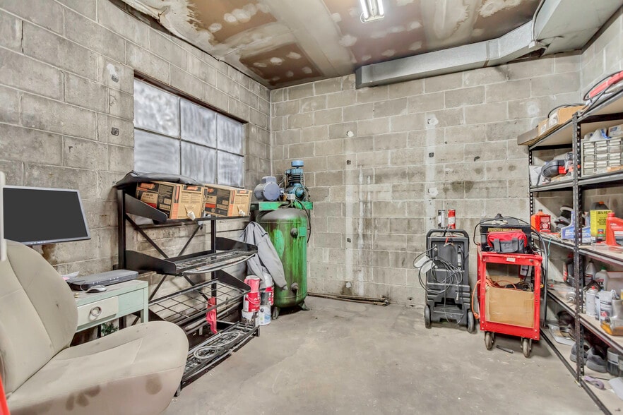 More Photos Of 3707 Quincy Ave, Ogden Auto Repair For Sale