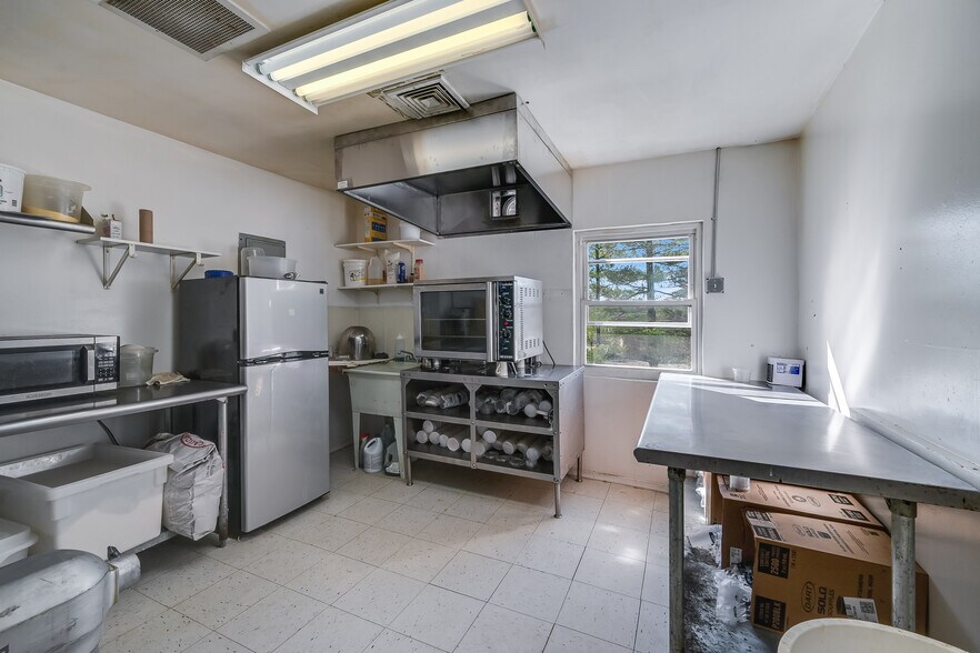 More Photos Of 292 Passaic Ave, Fairfield Restaurant For Sale