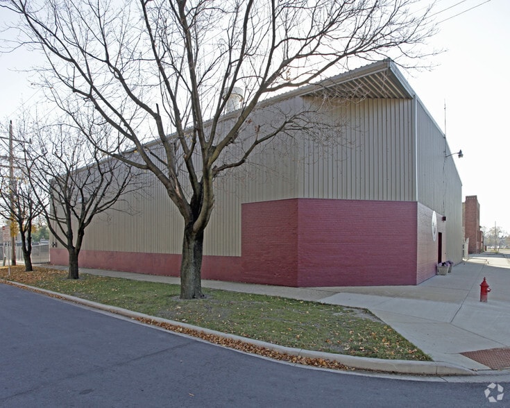 More Photos Of 5503 18th Ave, Kenosha Warehouse For Lease