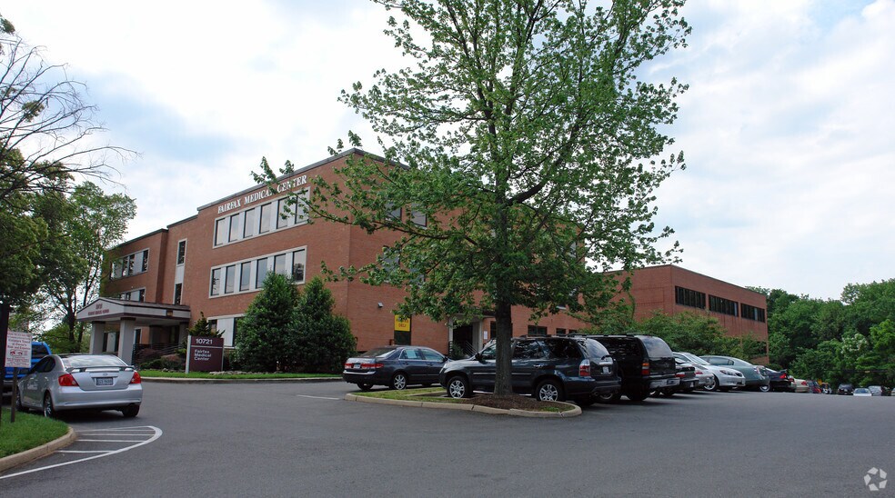 More Photos Of 10721 Main St, Fairfax Medical For Lease