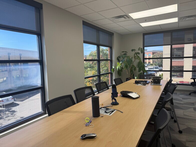 More Photos Of 1020 Monarch St, Lexington Office For Sale