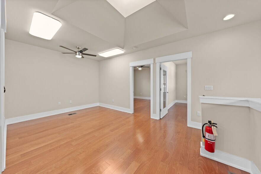 More Photos Of 1206 Hart St, Georgetown Specialty For Sale