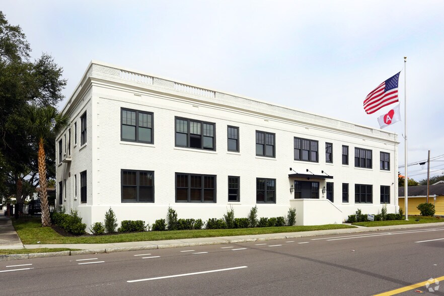 Primary Photo Of 2011 W Cleveland St, Tampa Loft Creative Space For Sale