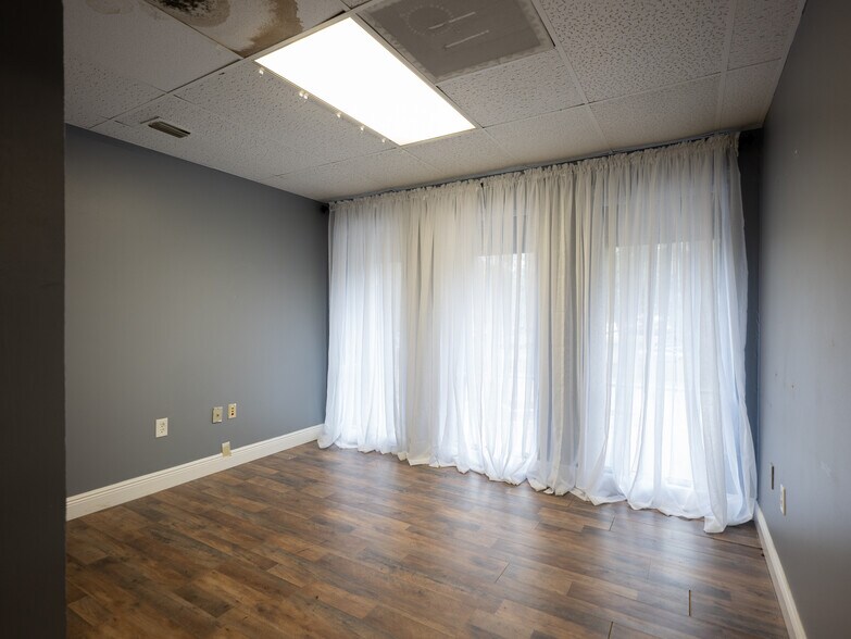 More Photos Of 1200 N Central Ave, Kissimmee Office For Lease