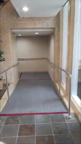 More Photos Of 3040 Riverside Dr, Upper Arlington Office For Lease