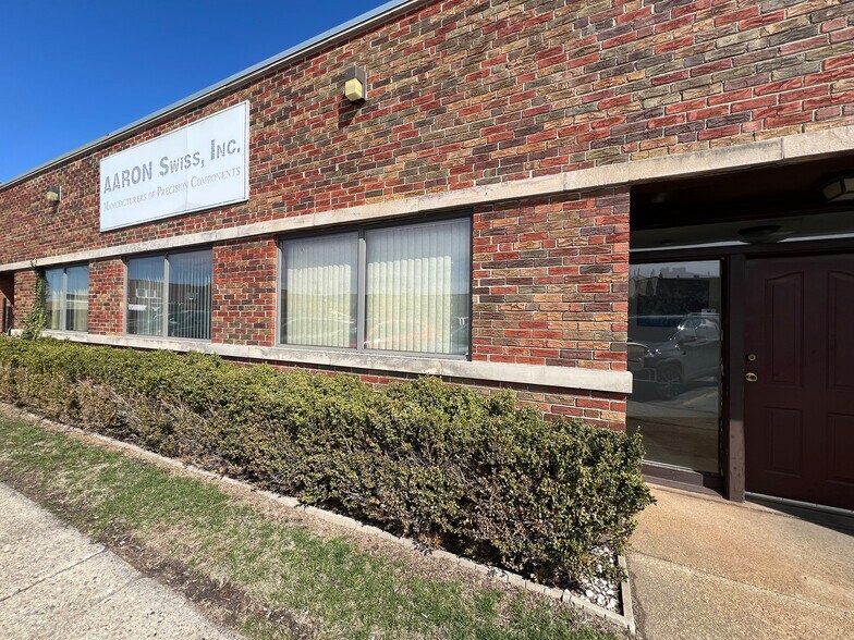 More Photos Of 10136 Pacific Ave, Franklin Park Warehouse For Sale