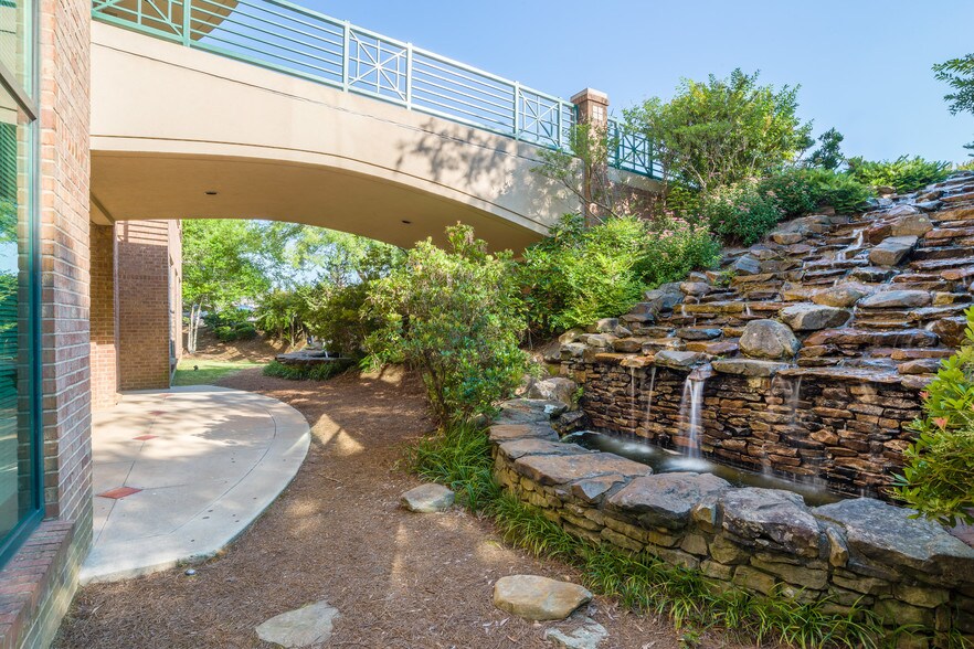 More Photos Of 125 Eagles Pointe Pky, Stockbridge Medical For Lease