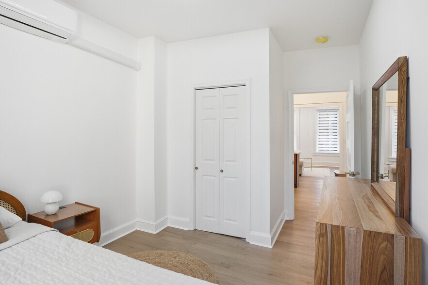 More Photos Of 313 C St SE, Washington Multifamily For Sale