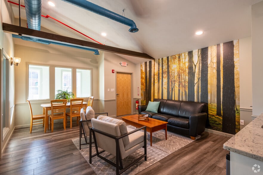 More Photos Of 59 Apsley St, Hudson Loft Creative Space For Lease