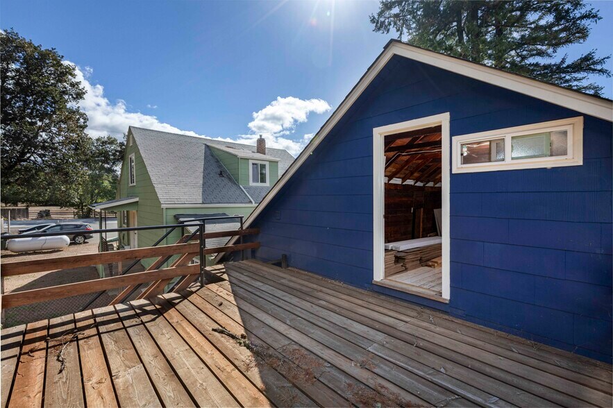 More Photos Of 18248 Redwood Hwy, Selma Apartments For Sale