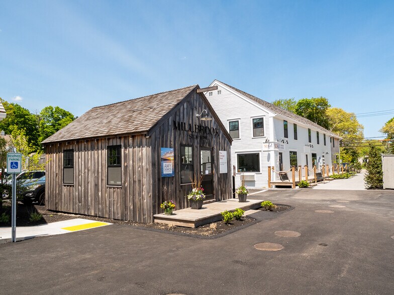 More Photos Of 46 Railroad Ave, Duxbury General Retail For Lease