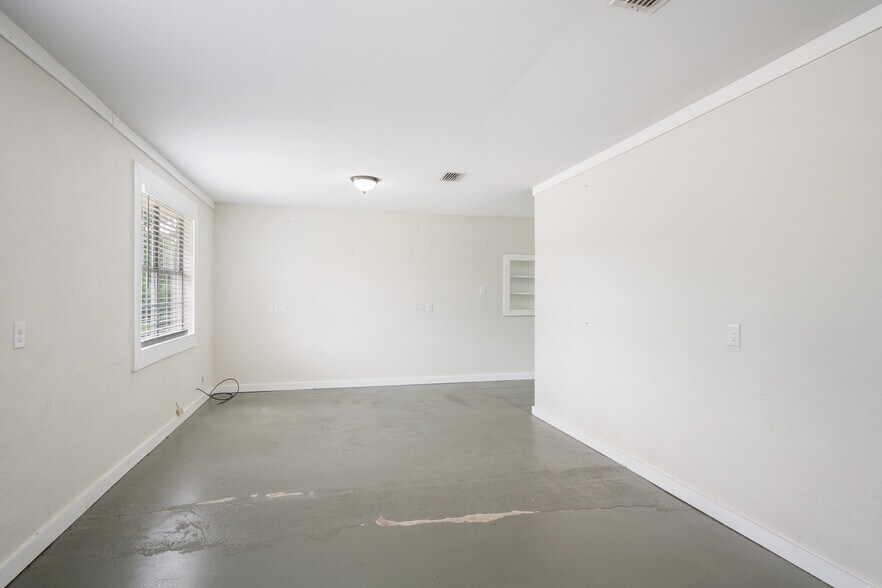 More Photos Of 14670 US Highway 98, Foley Office For Sale