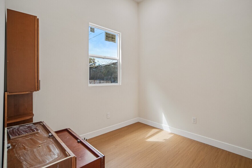 More Photos Of 1844-1848 Atlantic Ave, Long Beach Storefront Retail Residential For Sale